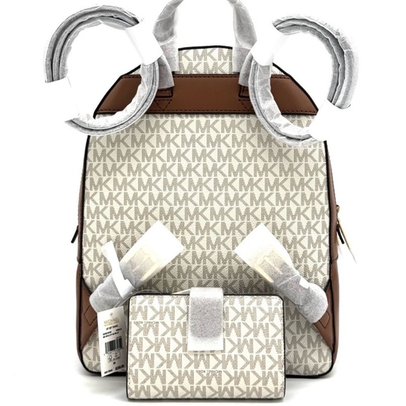 Michael Kors Medium Jaycee Zip Pocket Backpack & Bifold Zip Chain Wallet Vanilla - Picture 5 of 15